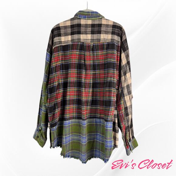 Urban Outfitters BDG Women's  Flannel Oversized Multi Color Button Down Shirt  M - Picture 3 of 10